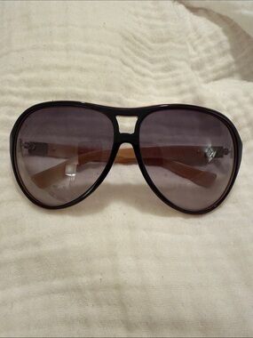 Marc Jacobs Oversized Aviator Sunglasses in Black with Gradient Smoke Lenses